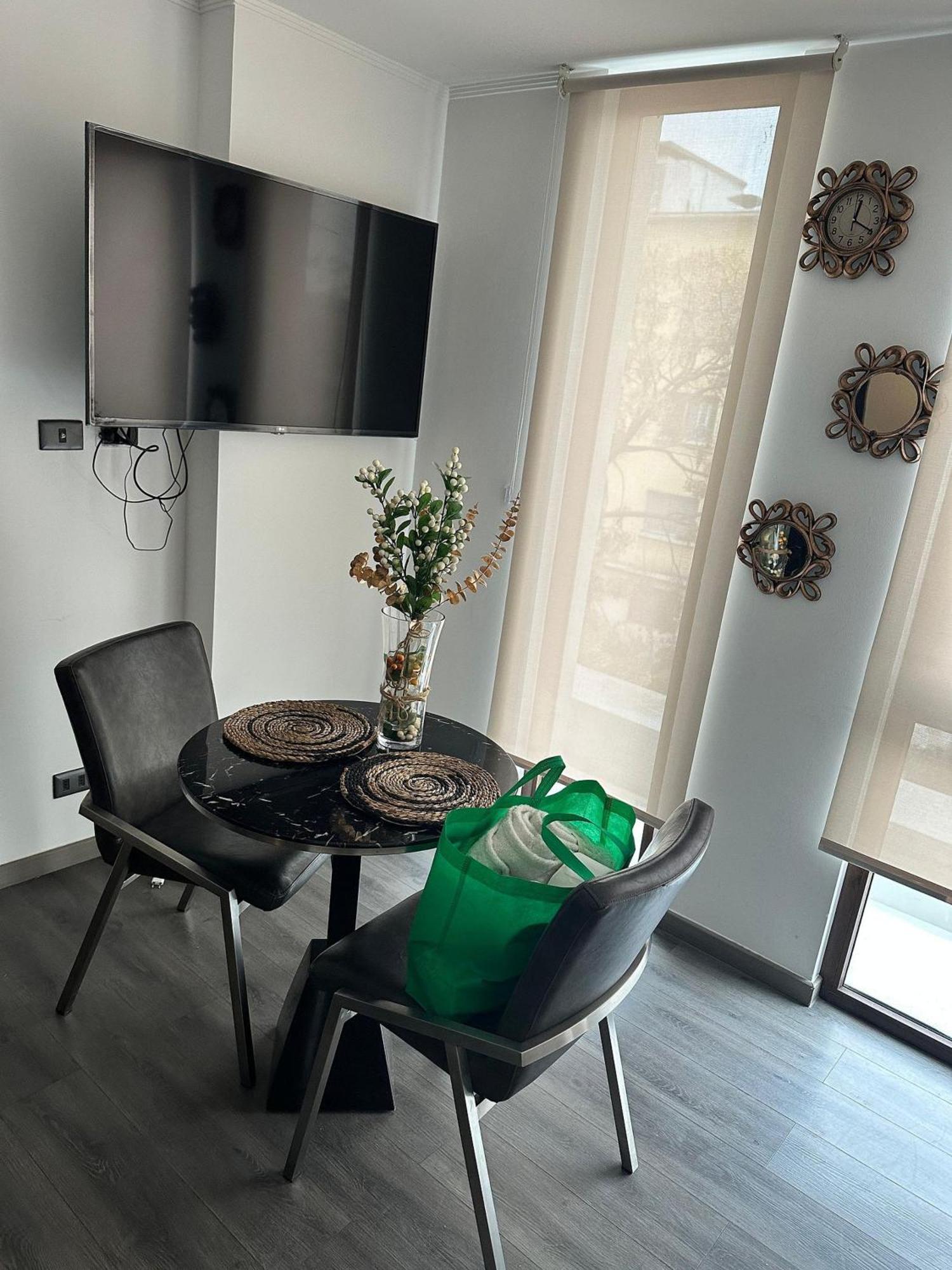 Huerfanos Spot Apartamento Santiago